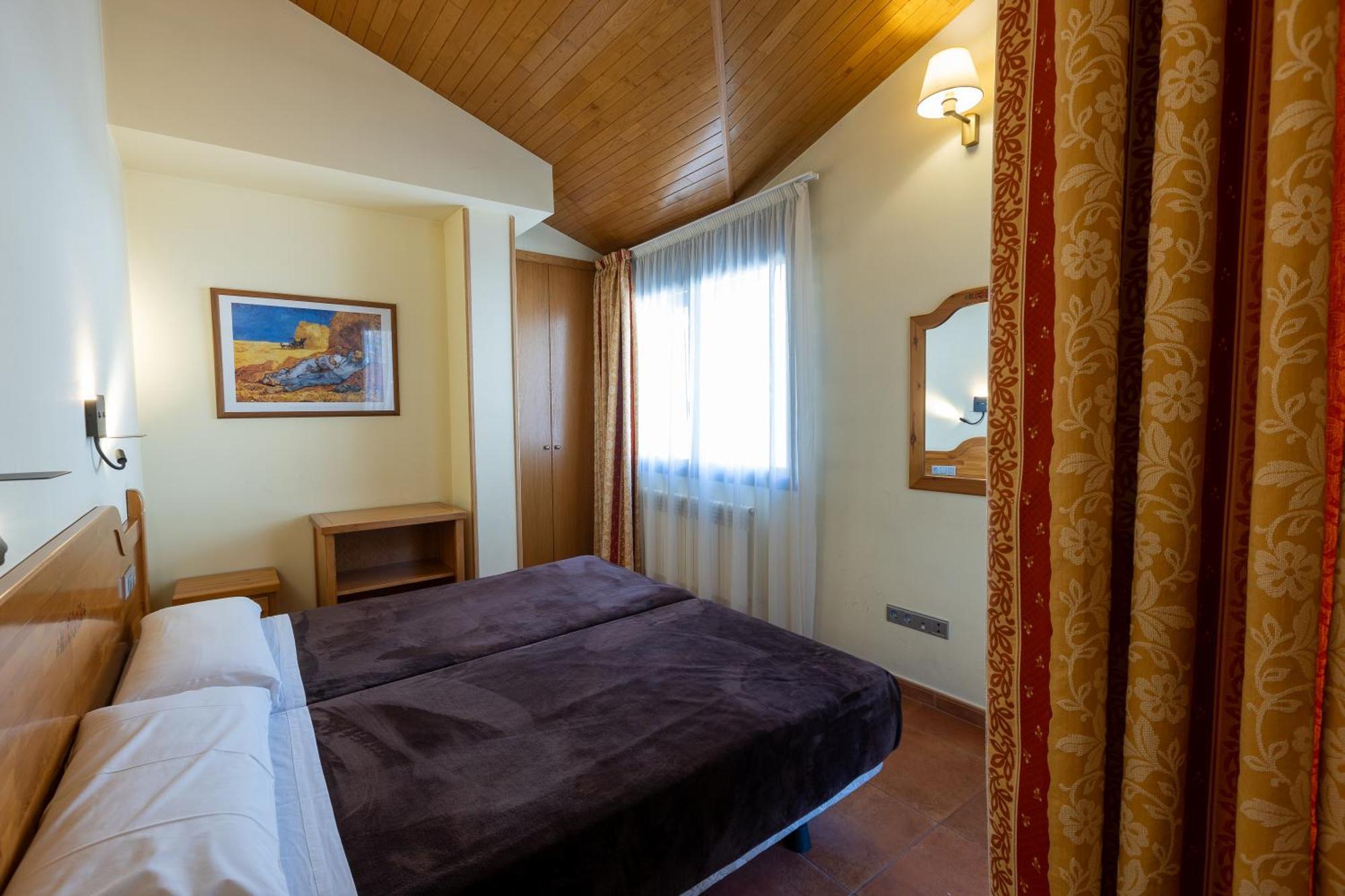 Apartaments Sant Moritz Арінсаль Екстер'єр фото