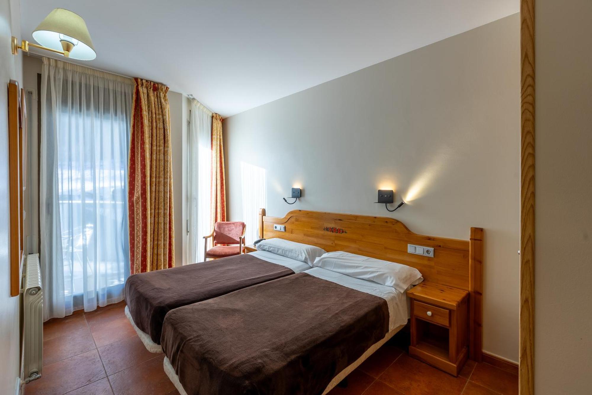 Apartaments Sant Moritz Арінсаль Екстер'єр фото